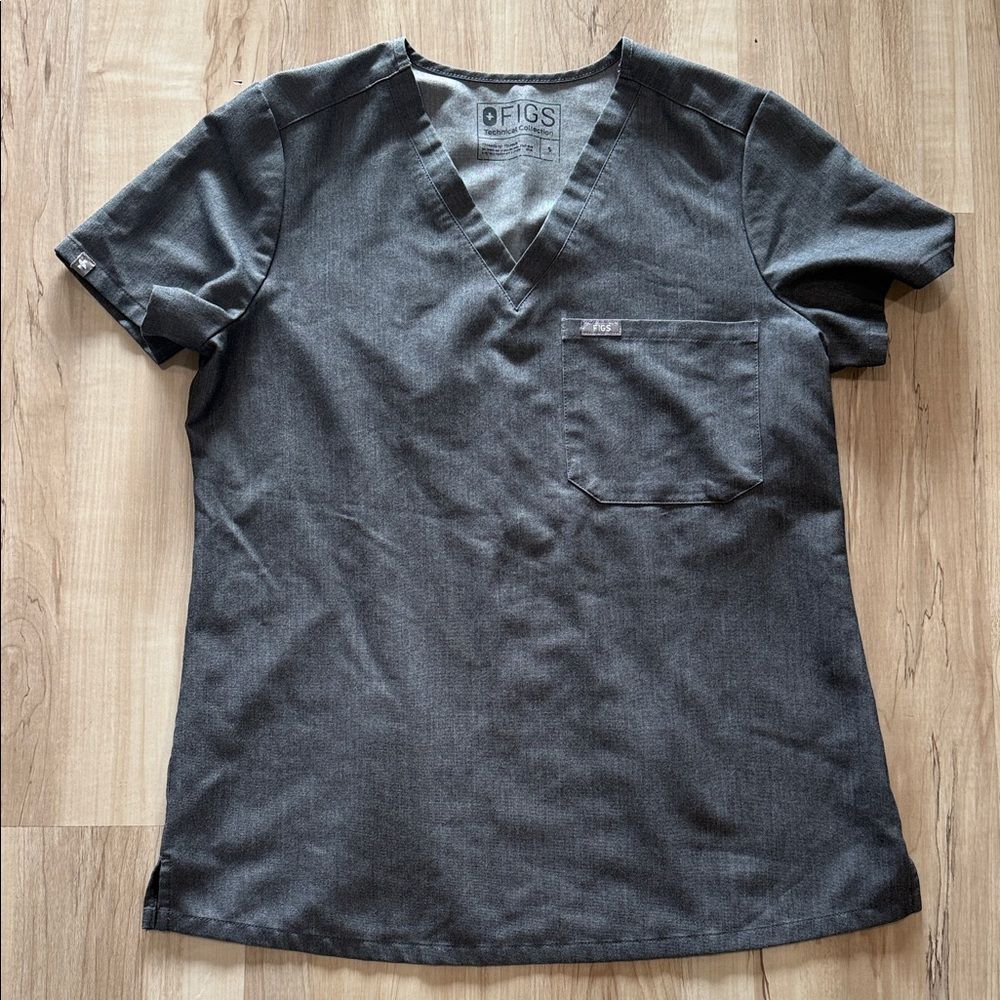 Figs Catarina one pocket Scrub Top in Graphite